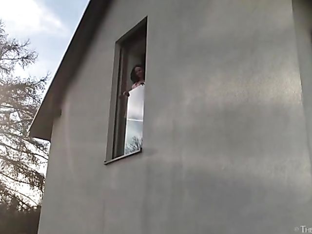 Skinny brunette Kira Zen cant stop fingering