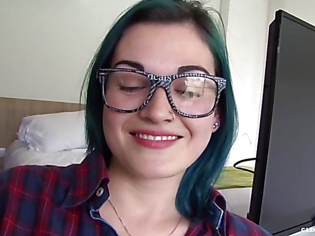 Amateur latina with glasses Clara Lucia gets down and dirty