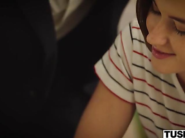 Alaina Dawson - Skinny teen anal experience