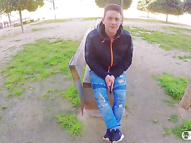 Latina pornstar Jade Presley seduces a guy next door