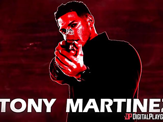 Digital Playground pornstars Ariella Ferrera and Mercedes Carrera fuck a lot