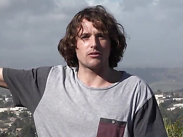 Quinn Quest gets her black pussy stuffed