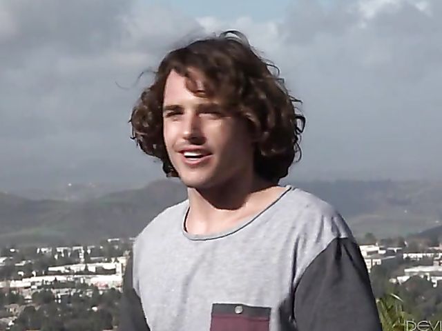 Quinn Quest gets her black pussy stuffed