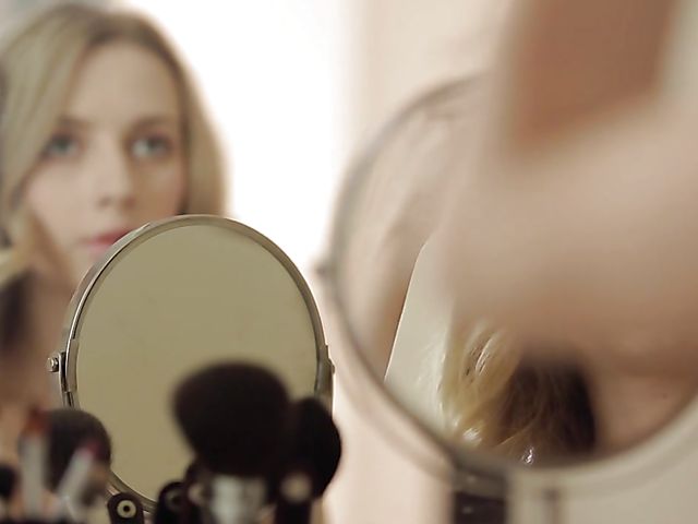 Ukrainian teen Goldie Baby fucks her blindfolded boyfriend