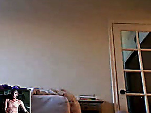 Horny babe has an orgasm all by herself