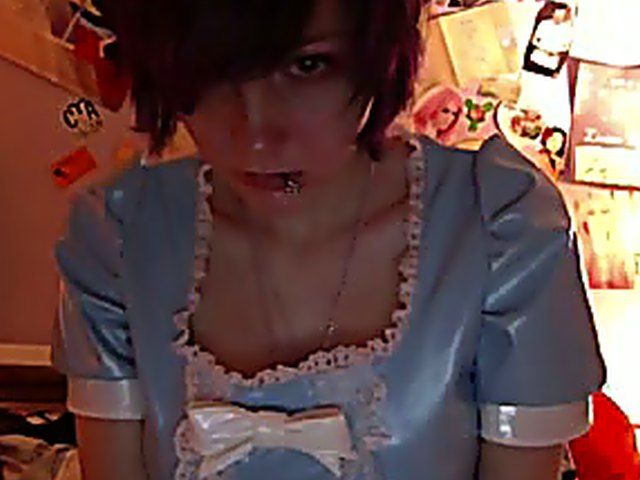 Beautiful babe spreads her legs and masturbates