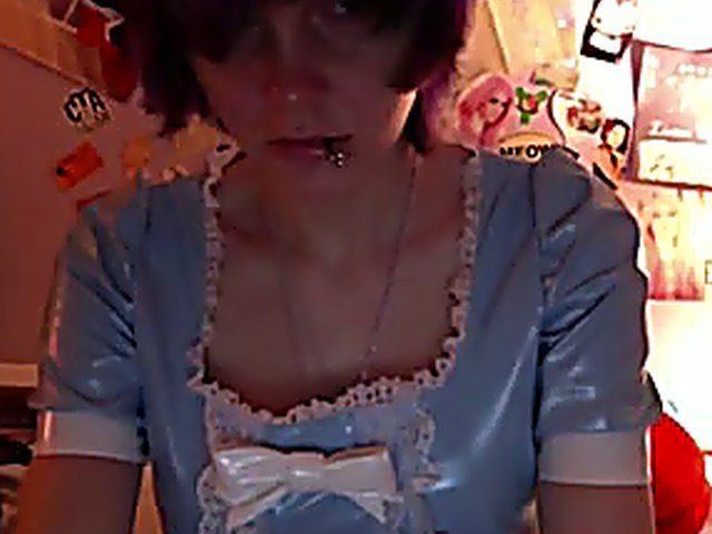 Beautiful babe spreads her legs and masturbates