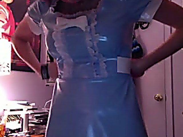 Beautiful babe spreads her legs and masturbates