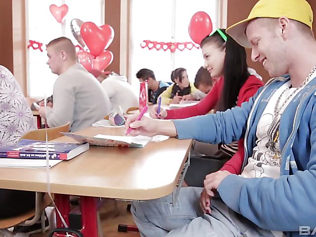 Valentines Day fucking with college teen girls