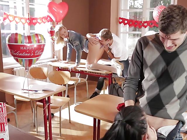 Valentines Day fucking with college teen girls