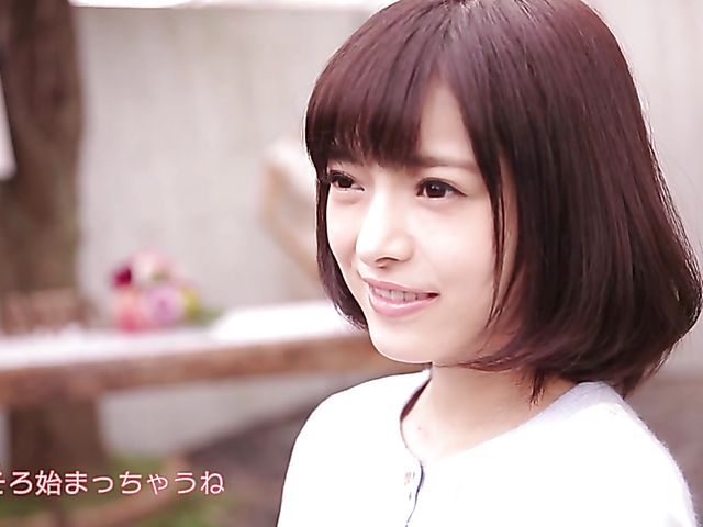 Busty Japanese lady gets horny and wants to have fun