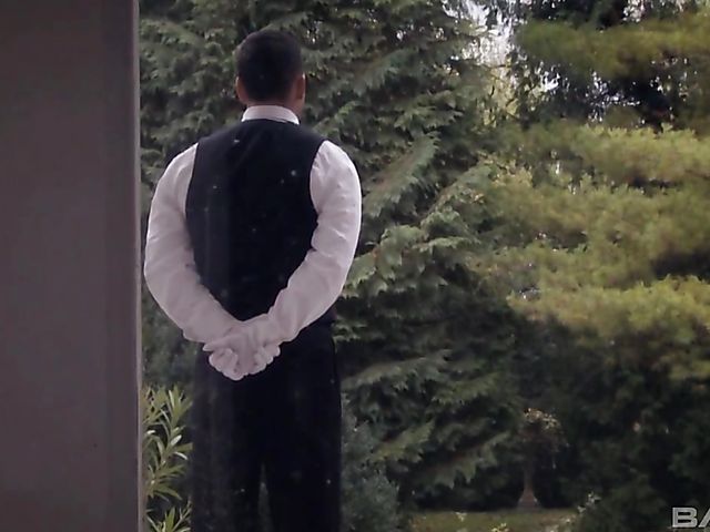 Ass fucking in the rich mansion with Samia Duarte and Jessyka Swan