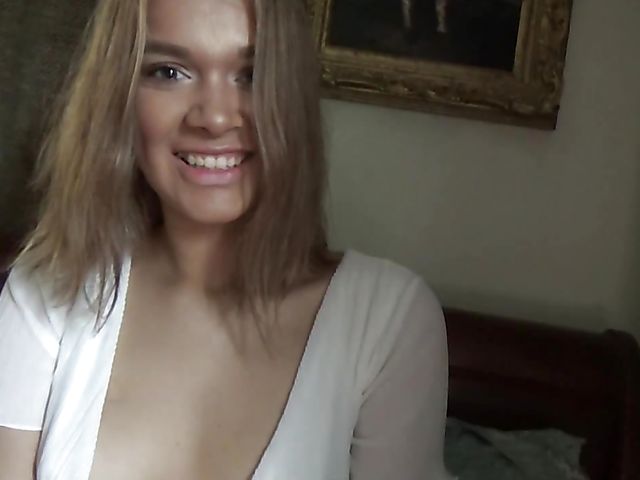 Amateur POV fun with charming Kylie Kross