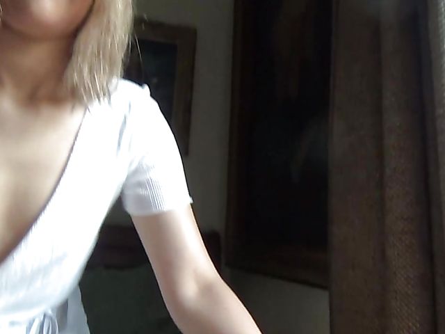 Amateur POV fun with charming Kylie Kross