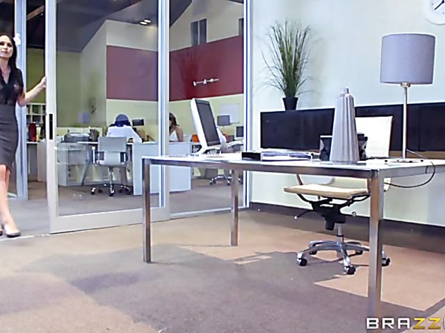 Office orgy with four gorgeous babes