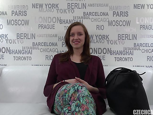 Czech girl Zuzanas first porn experienced