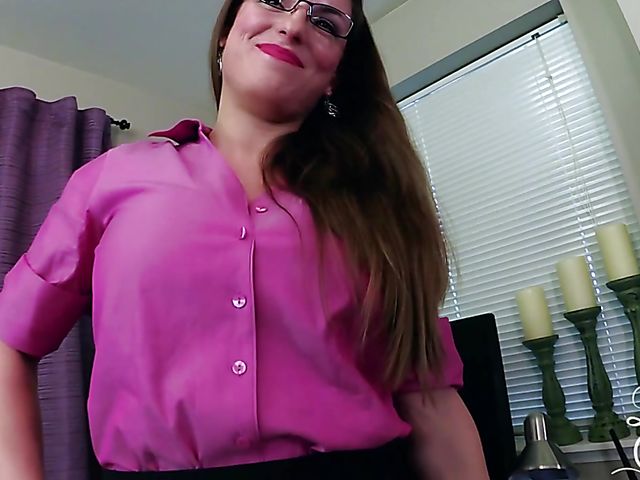 Busty muscle babe takes it POV style