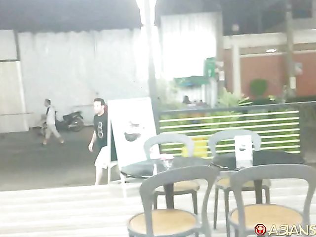 Thai amateur sucks and fucks on camera for the first time