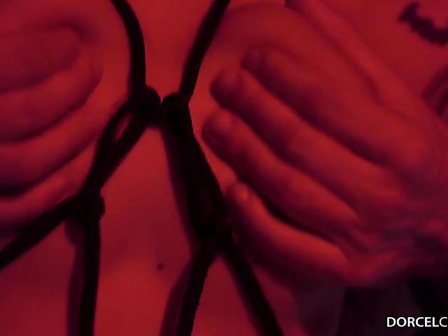 Double penetration in the dark with a slut