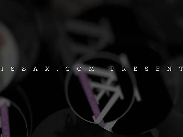 Megan Rain - Faucet masturbation is just the beginning