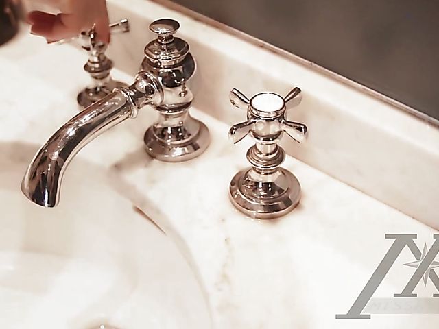 Megan Rain - Faucet masturbation is just the beginning