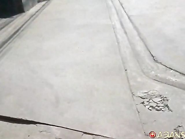 Sexy asian Kwan is good at banging