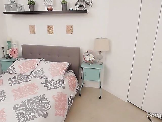 Teen redhead shares a dick with busty mommy Sara Jay