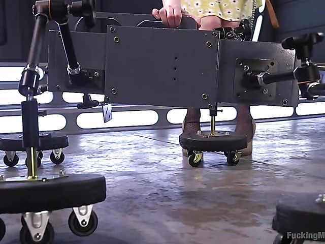 Anna Tyler - Fucking machine session