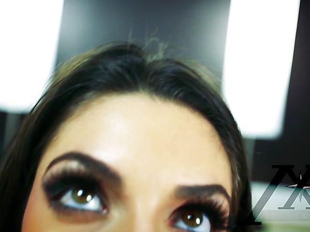 Flexible MILF Darcie Dolce displays juicy ass and tits