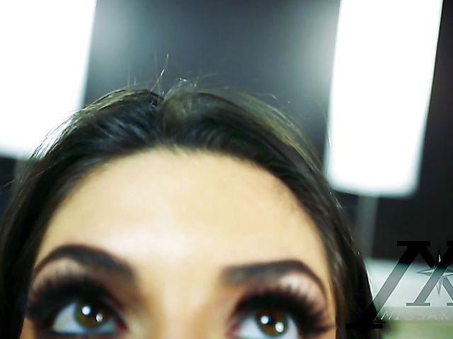 Flexible MILF Darcie Dolce displays juicy ass and tits