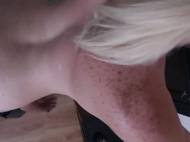 Blonde daughter Zelda Morrison gets rammed in POV