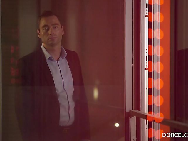 MMF threesome in the night with lingerie-clad Anna Polina