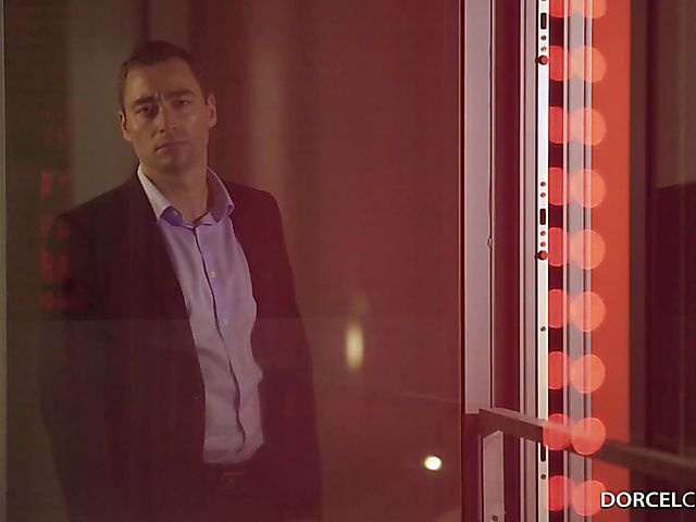 MMF threesome in the night with lingerie-clad Anna Polina