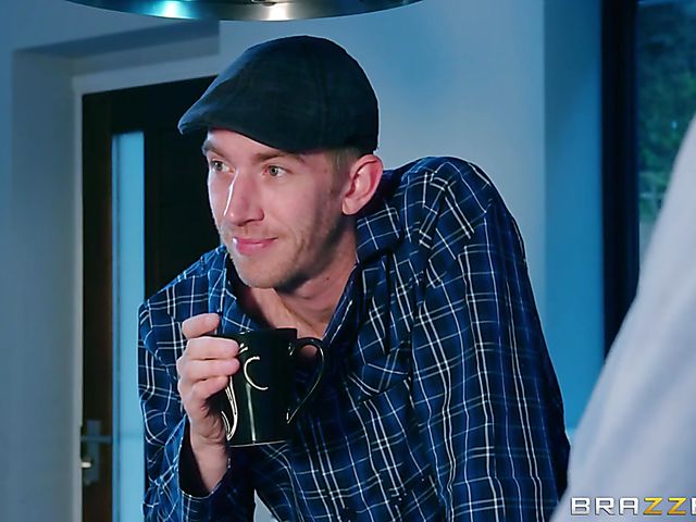 Teen Alessa Savage big cock anal experience