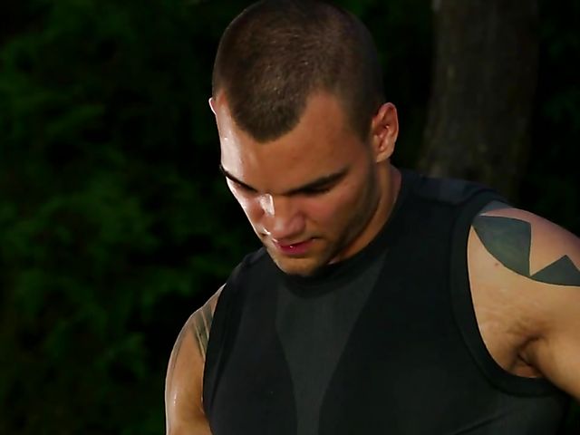 Drunk bi threesome outside with a blonde