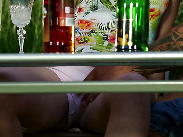 Drunk bi threesome outside with a blonde