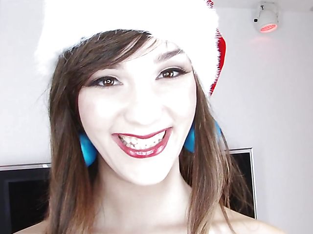 Holly Michaels - Amazing deepthroat and pussy pounding on Christmas