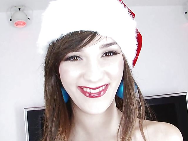 Holly Michaels - Amazing deepthroat and pussy pounding on Christmas