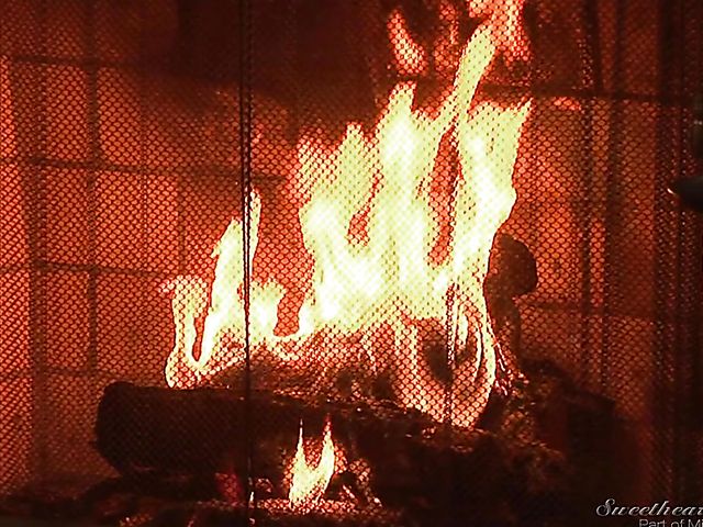 Old and young lesbians making out