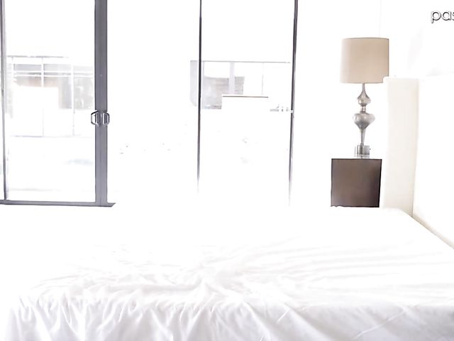 Natural boobs girl Lena Paul seduces a guy