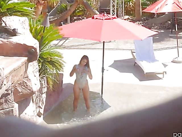 Big tits teen Ivy Rose gets a fuck in the sun