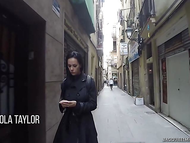 French porn movie La Detective starring Stella Cox and Lola Taylor