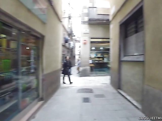 French porn movie La Detective starring Stella Cox and Lola Taylor