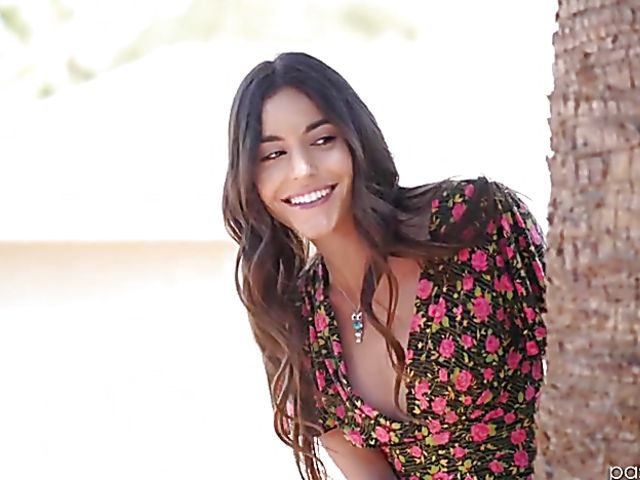 Arielle Faye - Outdoor blowjob and pussy slamming