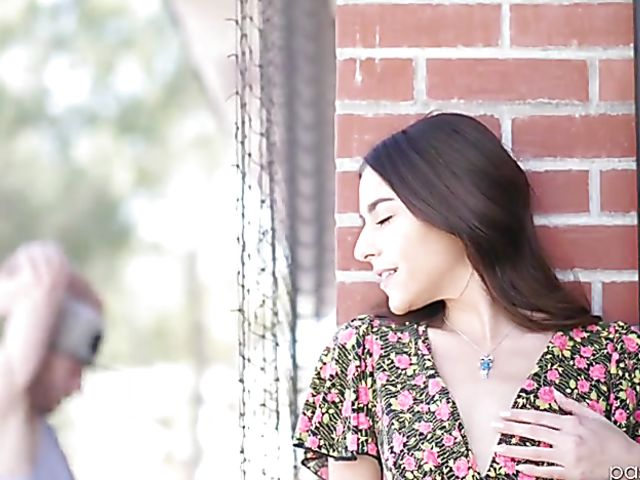 Arielle Faye - Outdoor blowjob and pussy slamming