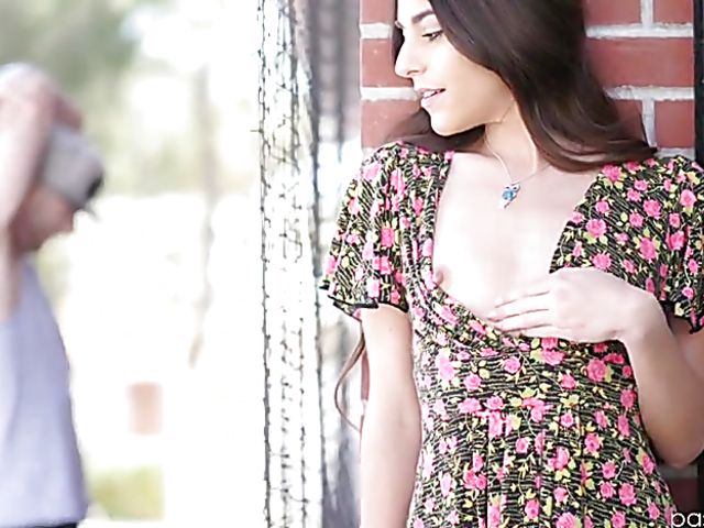 Arielle Faye - Outdoor blowjob and pussy slamming