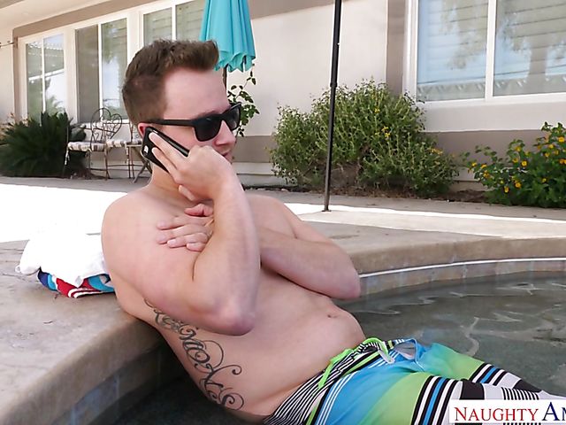 Nicole Aniston and Rachel Starr threesome with a lucky guy