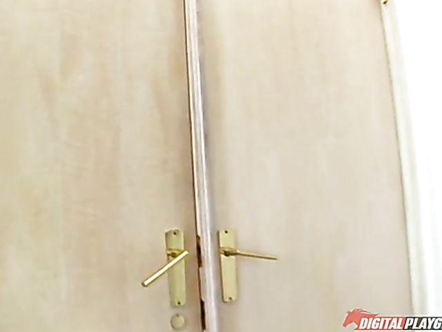 Taryn Thomas - Brunette teen anal with a hot dude