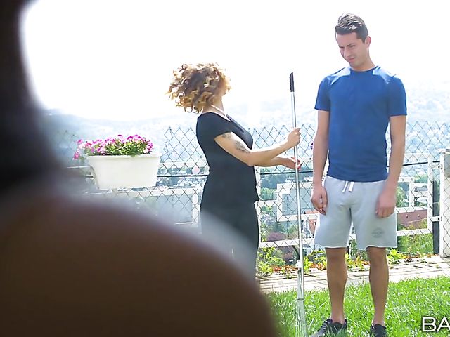 Hot stepmom Billie Star shares a toy and gets dicked