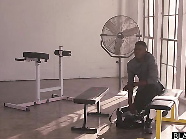 Workout babe Nicole Aniston interracial treat